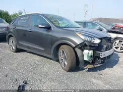 KNDCD3LD0N5544607 2022 KIA NIRO