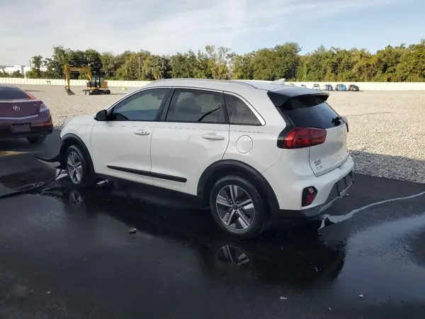 KNDCD3LD0N5547149 2022 KIA NIRO - Image 2