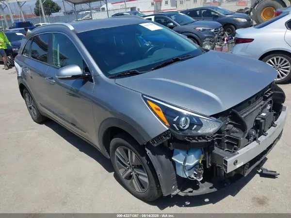 KNDCD3LD1N5498852 2022 KIA NIRO - Image 1