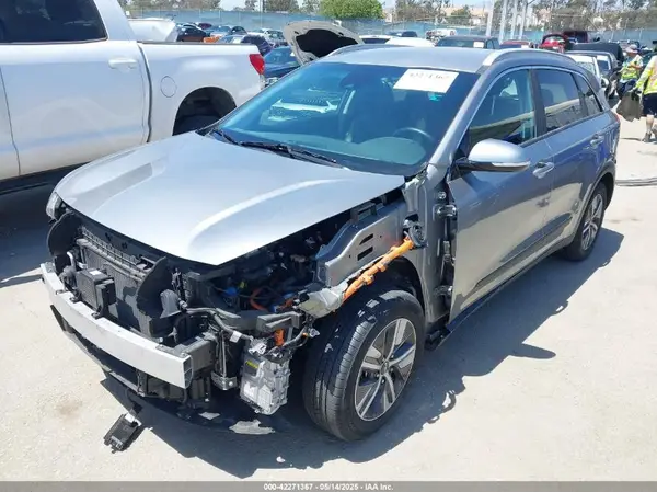 KNDCD3LD1N5498852 2022 KIA NIRO - Image 2
