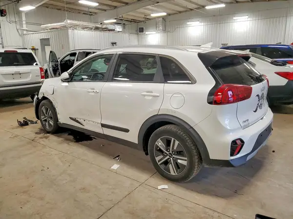 KNDCD3LD1N5540713 2022 KIA NIRO - Image 2