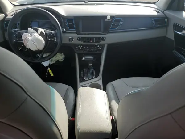 KNDCD3LD2K5258012 2019 KIA NIRO - Image 8