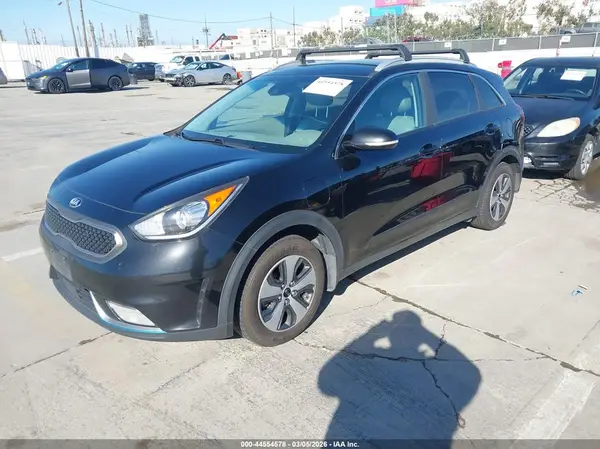 KNDCD3LD3J5205138 2018 KIA NIRO - Image 2