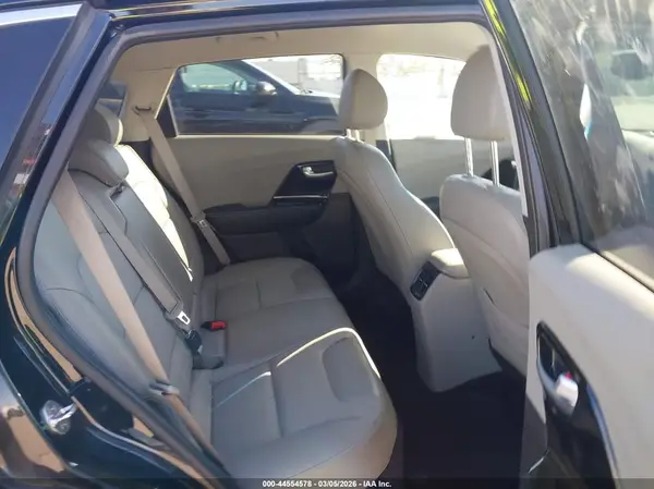 KNDCD3LD3J5205138 2018 KIA NIRO - Image 8