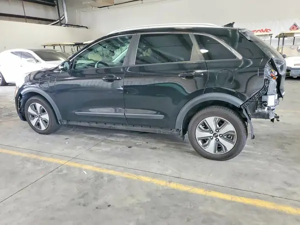 KNDCD3LD3J5205642 2018 KIA NIRO - Image 2