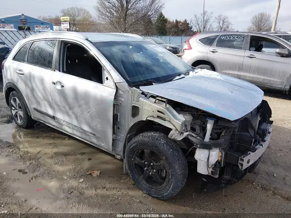 KNDCD3LD3K5331324 2019 KIA NIRO - Image 1