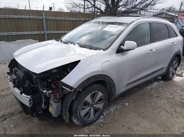 KNDCD3LD3K5331324 2019 KIA NIRO - Image 2