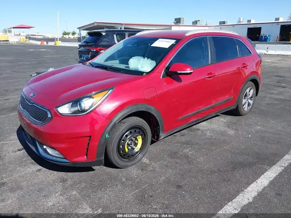 KNDCD3LD4K5304973 2019 KIA NIRO - Image 2