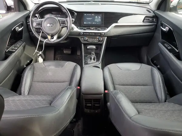 KNDCD3LD4L5387970 2020 KIA NIRO - Image 8