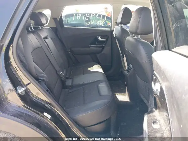 KNDCD3LD4N5546344 2022 KIA NIRO - Image 8
