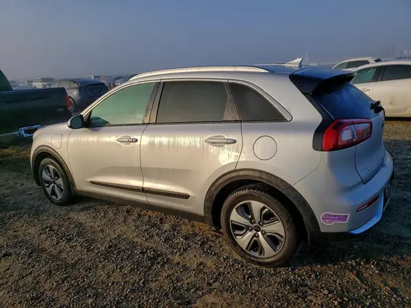 KNDCD3LD5K5290162 2019 KIA NIRO - Image 2