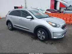 KNDCD3LD6K5315778 2019 KIA NIRO
