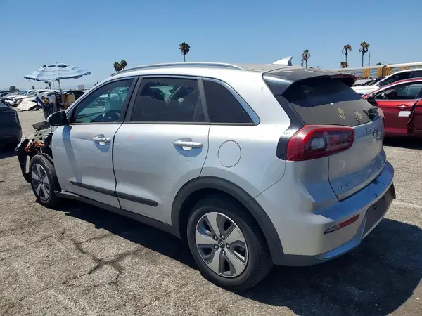 KNDCD3LD6K5316140 2019 KIA NIRO - Image 2