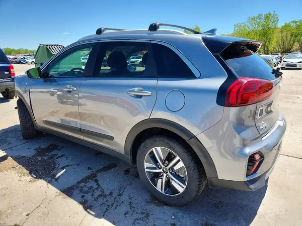KNDCD3LD6N5546765 2022 KIA NIRO - Image 2