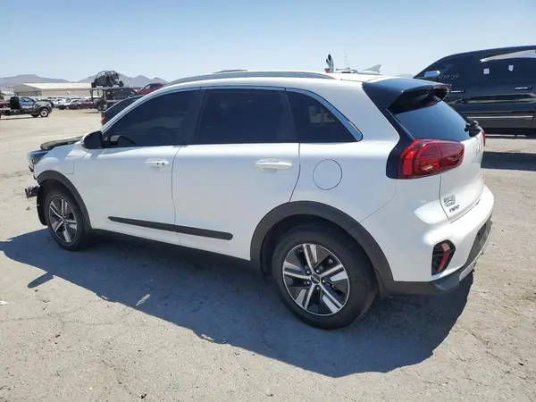 KNDCD3LD7N5540716 2022 KIA NIRO - Image 2