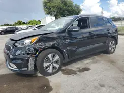 KNDCD3LD8J5133689 2018 KIA NIRO