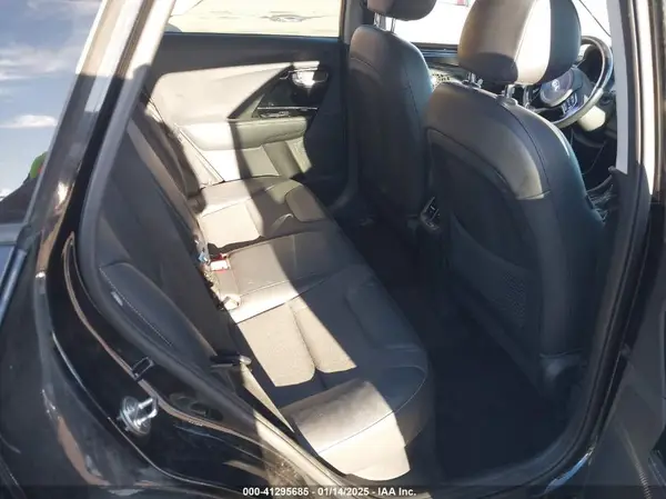KNDCD3LD8J5180401 2018 KIA NIRO - Image 8