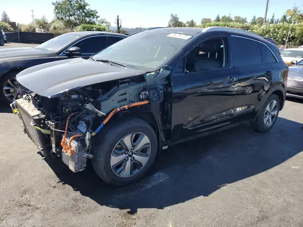 KNDCD3LD8J5205085 2018 KIA NIRO - Image 1