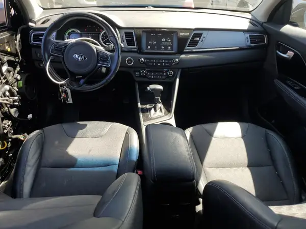 KNDCD3LD8J5205085 2018 KIA NIRO - Image 8