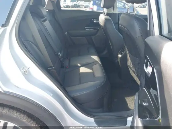 KNDCD3LD8L5386451 2020 KIA NIRO - Image 8