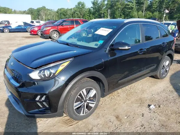 KNDCD3LD8M5462896 2021 KIA NIRO - Image 2