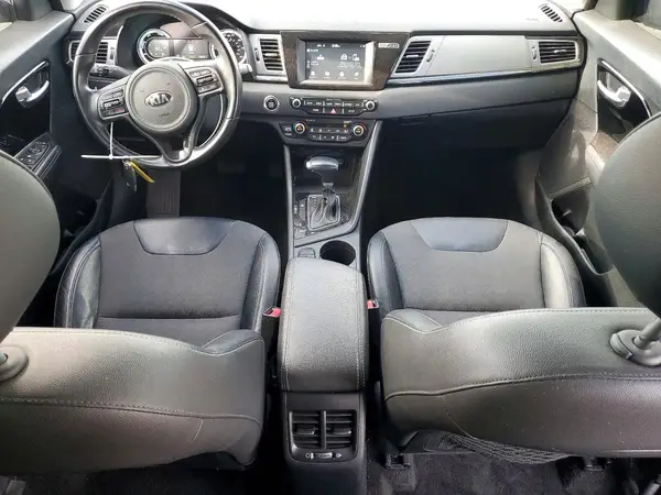 KNDCD3LD9J5205645 2018 KIA NIRO - Image 8