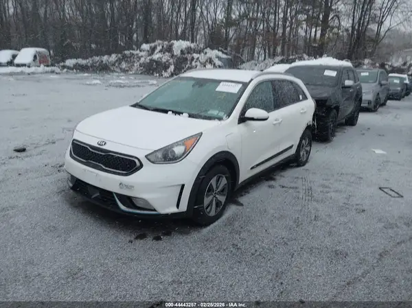 KNDCD3LD9K5237187 2019 KIA NIRO - Image 2