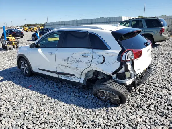 KNDCD3LD9N5490871 2022 KIA NIRO - Image 2