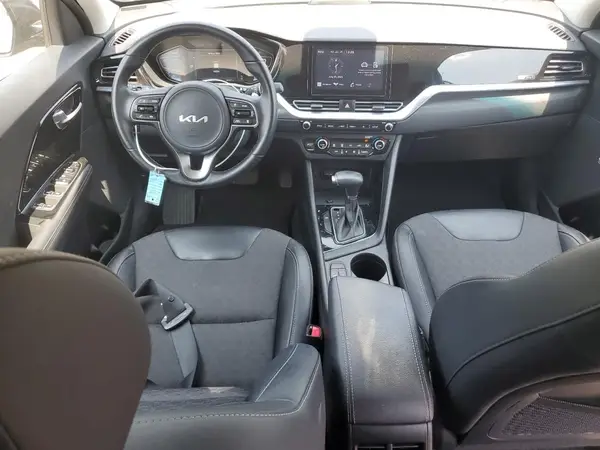 KNDCD3LD9N5527725 2022 KIA NIRO - Image 8