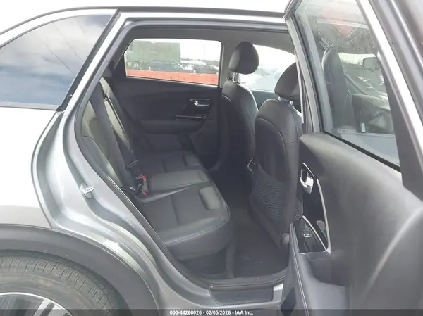KNDCD3LD9N5531094 2022 KIA NIRO - Image 8