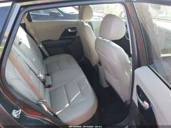 KNDCD3LDXK5294465 2019 KIA NIRO - Image 8