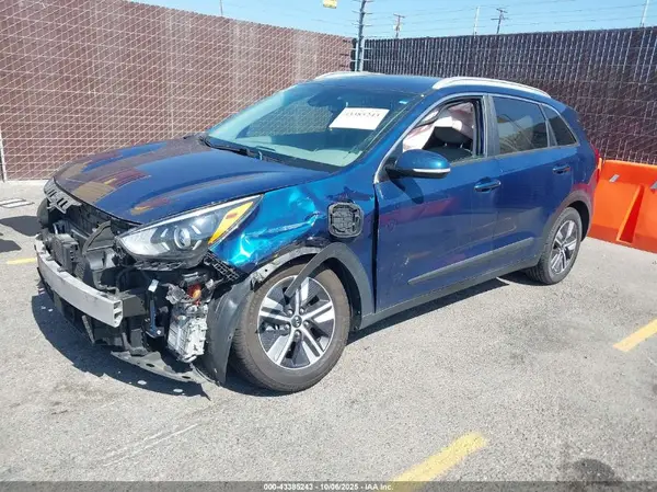 KNDCD3LDXL5404643 2020 KIA NIRO - Image 2