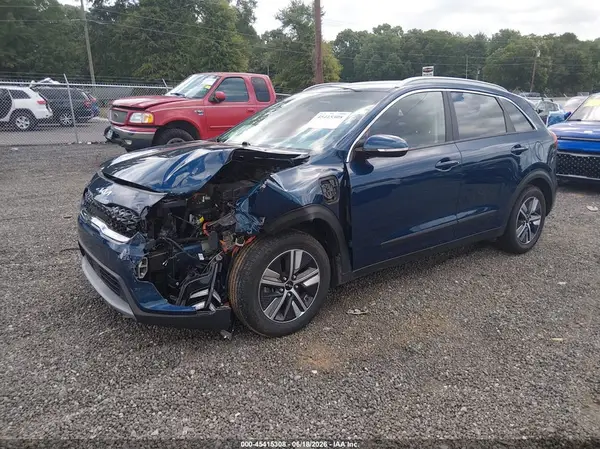 KNDCD3LDXN5532593 2022 KIA NIRO - Image 2