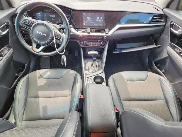 KNDCD3LDXN5547188 2022 KIA NIRO - Image 8
