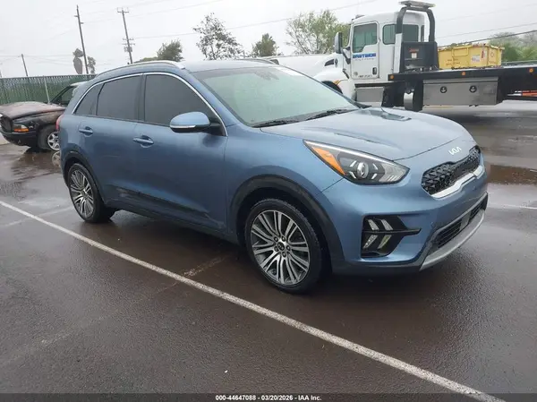 KNDCD3LDXN5547580 2022 KIA NIRO - Image 1