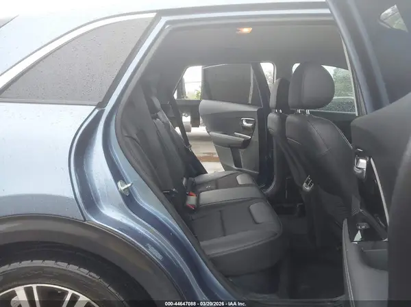 KNDCD3LDXN5547580 2022 KIA NIRO - Image 8