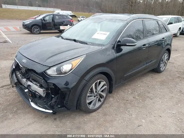 KNDCE3LC0H5040261 2017 KIA NIRO - Image 2