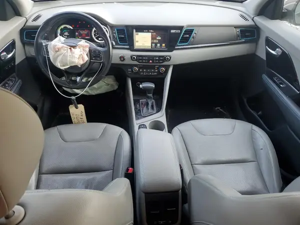 KNDCE3LC0H5043919 2017 KIA NIRO - Image 8