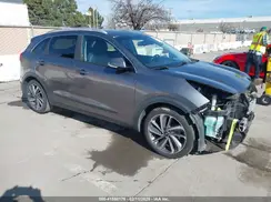 KNDCE3LC0H5051499 2017 KIA NIRO