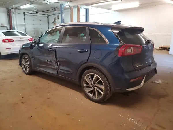 KNDCE3LC0H5063880 2017 KIA NIRO - Image 2