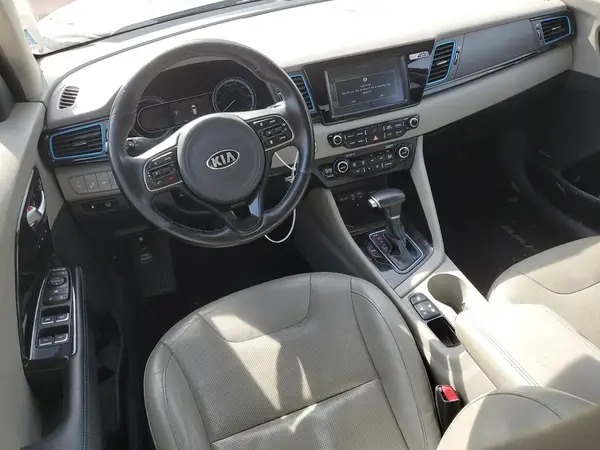 KNDCE3LC0H5067850 2017 KIA NIRO - Image 8