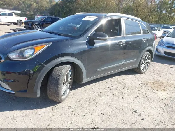 KNDCE3LC0H5075401 2017 KIA NIRO - Image 2