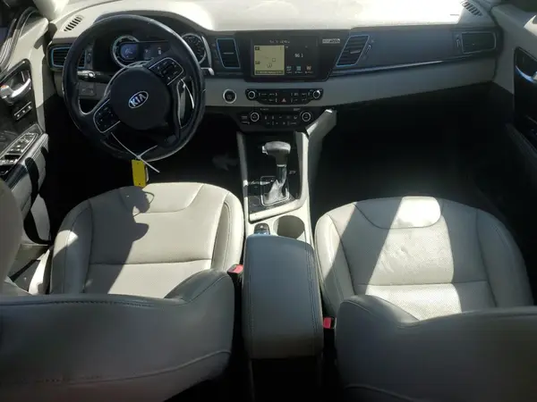 KNDCE3LC0J5109861 2018 KIA NIRO - Image 8