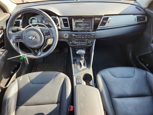KNDCE3LC0J5117037 2018 KIA NIRO - Image 8