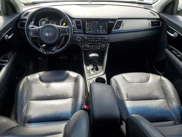 KNDCE3LC0J5137756 2018 KIA NIRO - Image 8