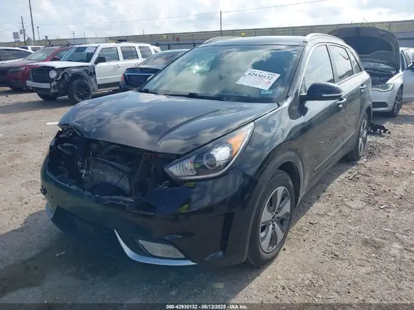 KNDCE3LC0K5306675 2019 KIA NIRO - Image 2