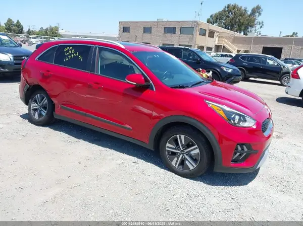KNDCE3LC0N5525687 2022 KIA NIRO - Image 1