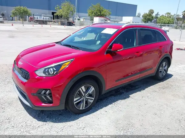 KNDCE3LC0N5525687 2022 KIA NIRO - Image 2