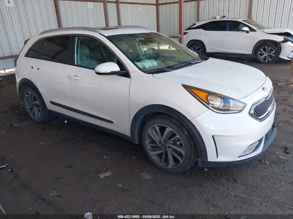 KNDCE3LC1H5038034 2017 KIA NIRO - Image 1