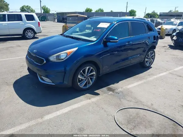 KNDCE3LC1H5043203 2017 KIA NIRO - Image 2